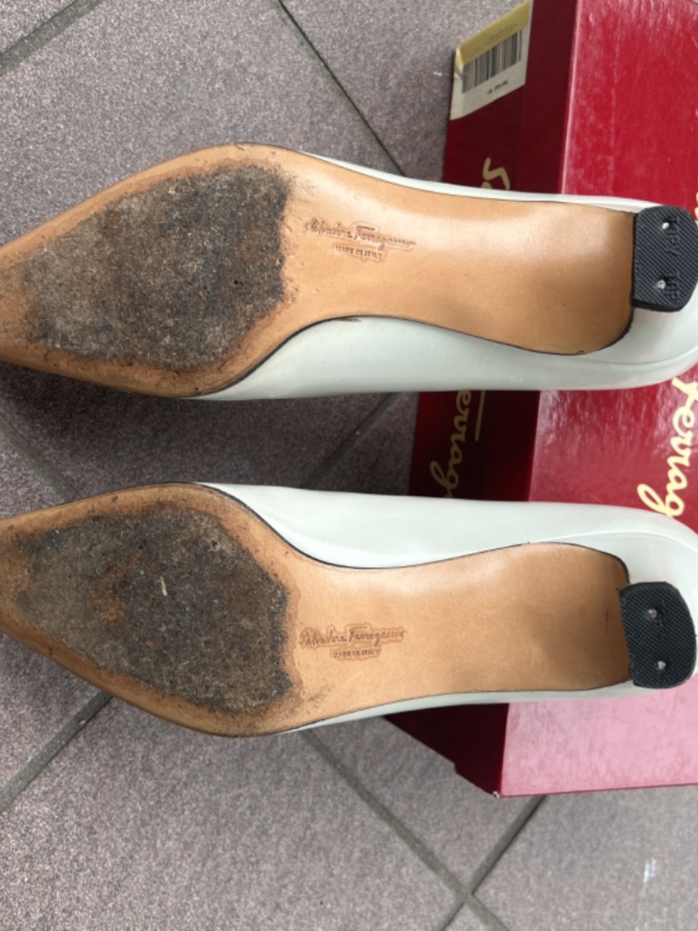 Salvatore Ferragamo Off-White Leather Square Toe Gancini Buckle Pumps Size 7.5 B - Picture 9 of 10
